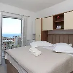 Zora 3* Makarska