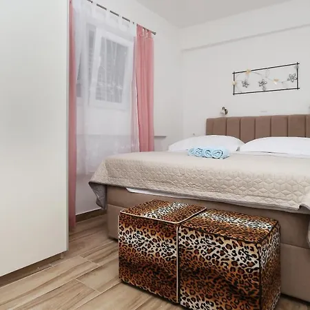 Zora Gæstehus Makarska
