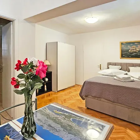 Zora ゲストハウス マカルスカ