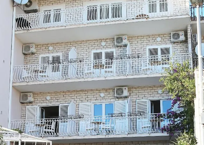 ゲストハウス Zora マカルスカ